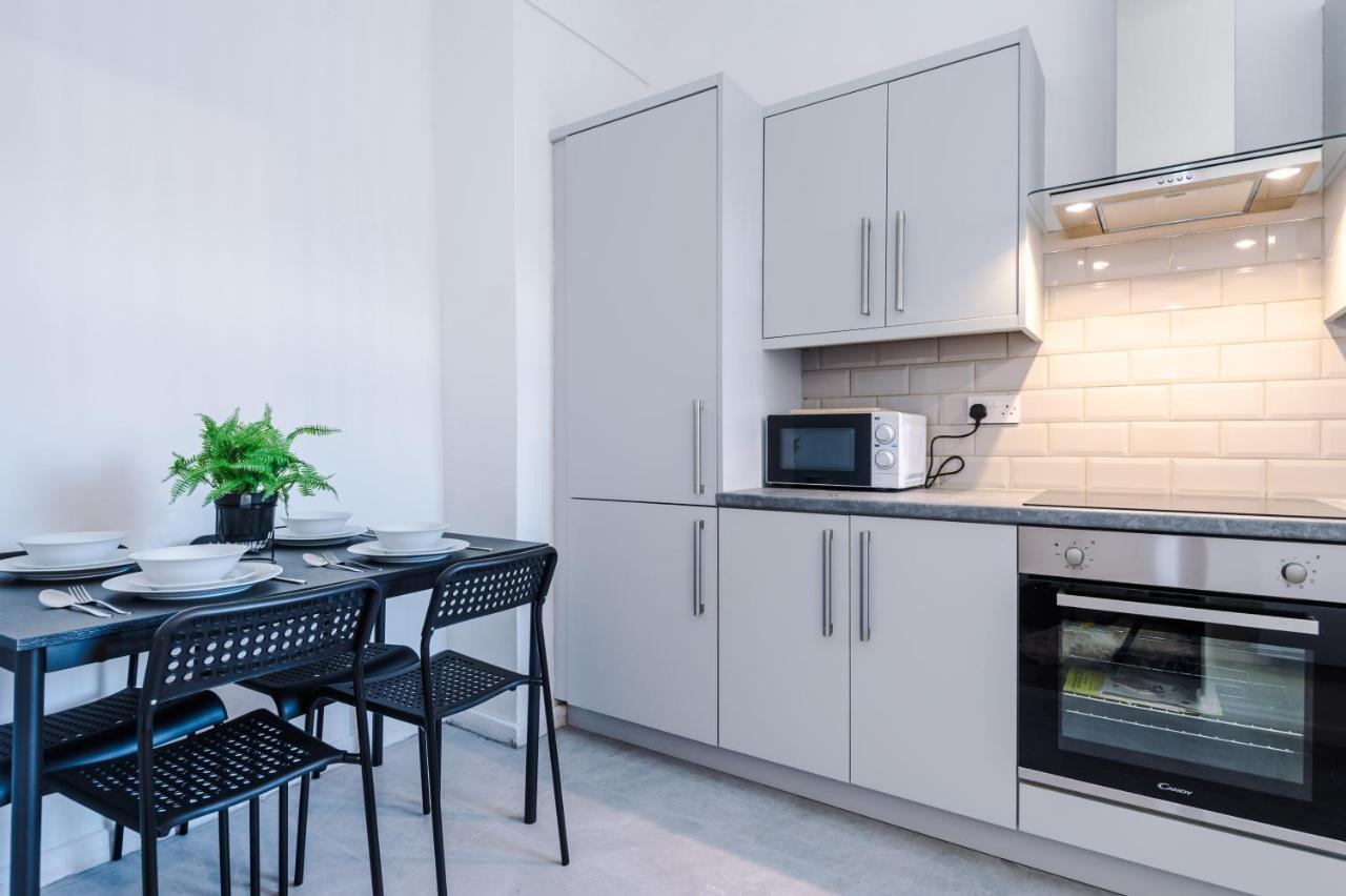 Apartment Cozy And Snuggly In Sleeps 4, Free Wifi & Netflix