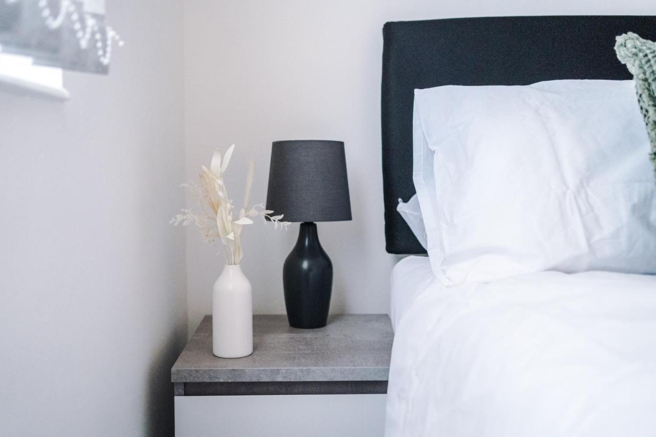 Cozy And Snuggly In Sleeps 4, Free Wifi & Netflix Apartment *